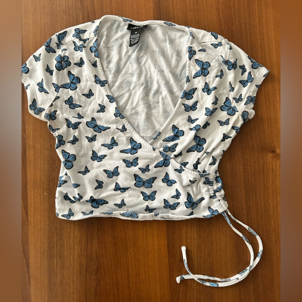 Rue21 White and Blue Butterfly Crop Top